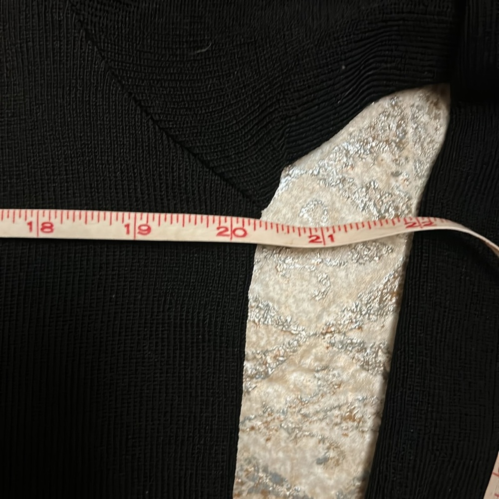 🍪 Angel V-Neck Black Sweater with Blue Stone Accents Large - Picture 10 of 12